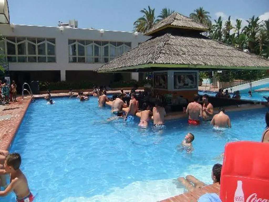 מלון בנאלמדנה Benal Beach דירה